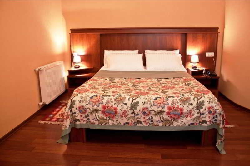 Astoria Hotel Tbilisi Buitenkant foto
